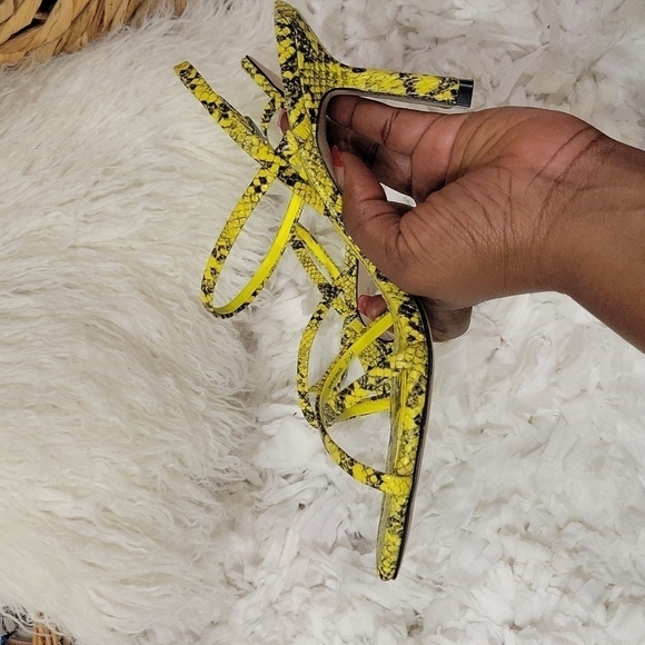Gianni bini neveena yellow Reptile snake skin Strappy sandals - Picture 5 of 10